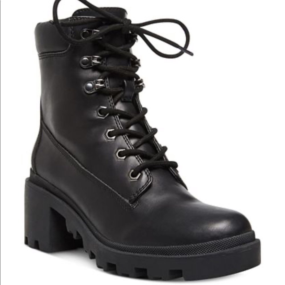 Combat boots